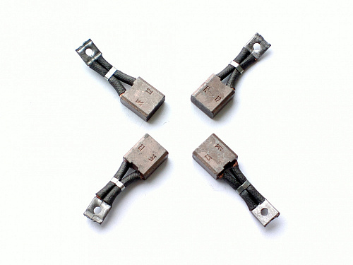 Комплект из 4 щеток для электромоторов лебедок СТОКРАТ (STOKRAT) серии SD