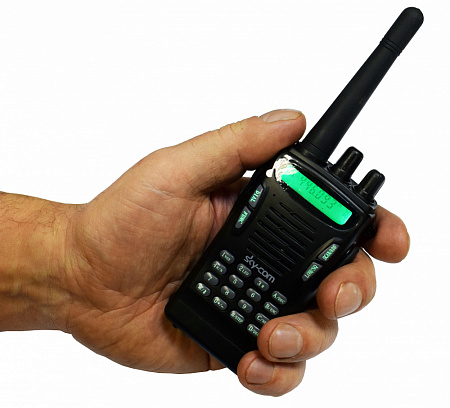 Носимая радиостанция Sky-Com SC-R702 LPD, PMR 400-470МГц в комплекте с запасным аккумулятором